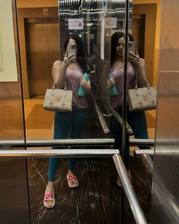 Jannat Zubair Rahmani feet photo thumbnail