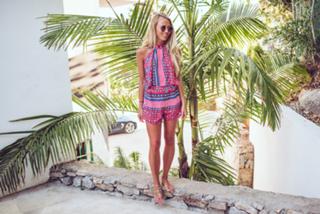 Janni Deler feet photo 2