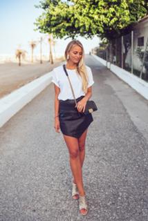 Janni Deler feet photo 11