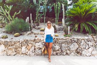 Janni Deler feet photo 1