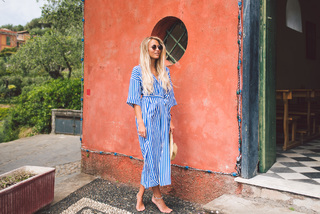 Janni Deler feet photo 11
