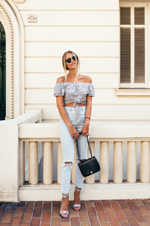 Janni Deler feet photo 2