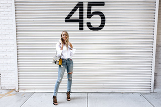 Janni Deler feet photo 16