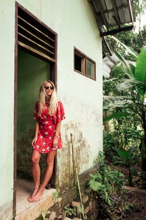 Janni Deler feet photo 9
