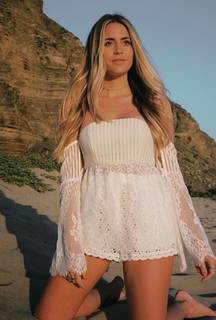 Janni Deler feet photo 2