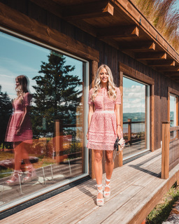 Janni Deler feet photo 18