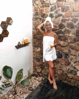 Janni Deler feet photo 10