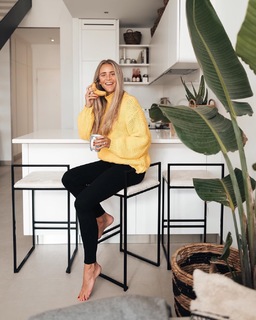 Janni Deler feet photo 8