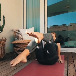 Janni Deler feet photo 7