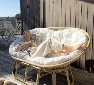 Janni Deler feet photo 3