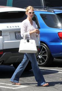 January Jones feet photo thumbnail