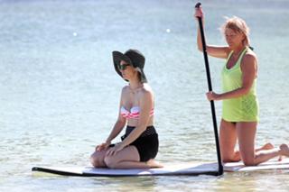 January Jones feet photo thumbnail