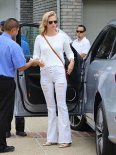 January Jones feet photo thumbnail