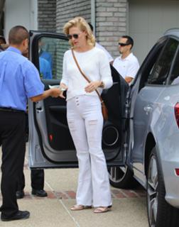 January Jones feet photo thumbnail