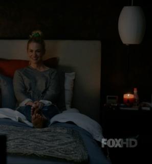 January Jones feet photo thumbnail