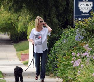 January Jones feet photo thumbnail