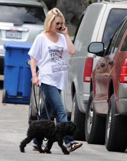 January Jones feet photo thumbnail