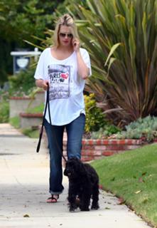 January Jones feet photo thumbnail