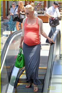 January Jones feet photo thumbnail