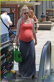 January Jones feet photo thumbnail
