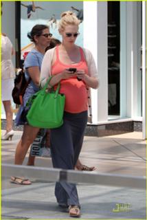 January Jones feet photo thumbnail