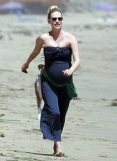January Jones feet photo thumbnail