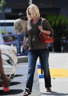 January Jones feet photo thumbnail