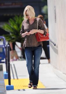 January Jones feet photo thumbnail