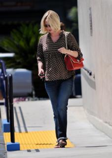January Jones feet photo thumbnail