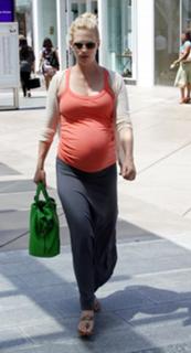 January Jones feet photo thumbnail
