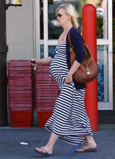 January Jones feet photo thumbnail
