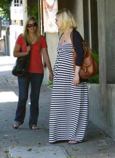 January Jones feet photo thumbnail