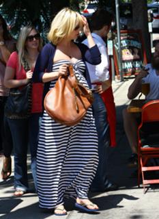 January Jones feet photo thumbnail