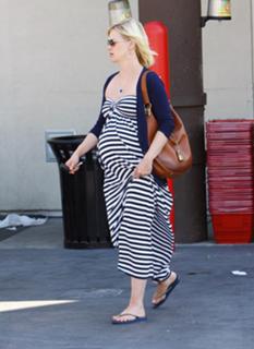 January Jones feet photo thumbnail