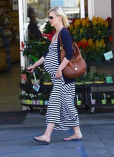 January Jones feet photo thumbnail