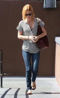 January Jones feet photo thumbnail