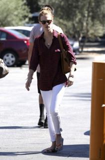January Jones feet photo thumbnail