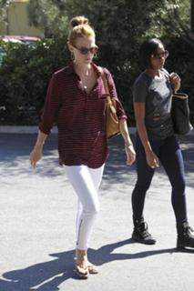 January Jones feet photo thumbnail