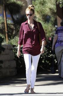 January Jones feet photo thumbnail