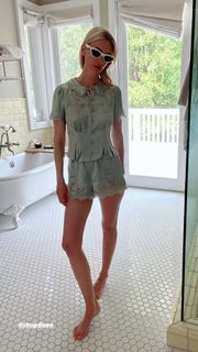 January Jones feet photo 3