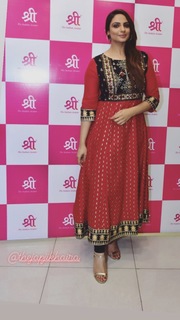Japji Khaira feet photo 8