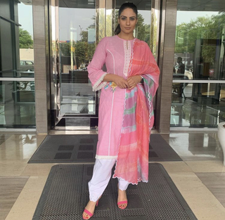 Japji Khaira feet photo 4