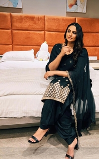 Japji Khaira feet photo 8
