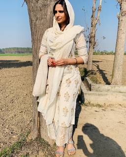 Japji Khaira feet photo 18