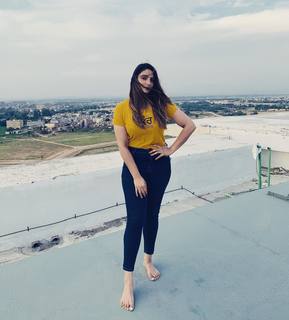 Japji Khaira feet photo 3