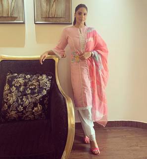 Japji Khaira feet photo 2