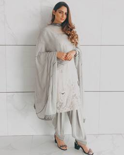 Japji Khaira feet photo 8