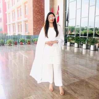 Japji Khaira feet photo 1