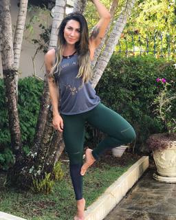 Jaqueline Khury feet photo 11