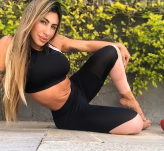 Jaqueline Khury feet photo 12